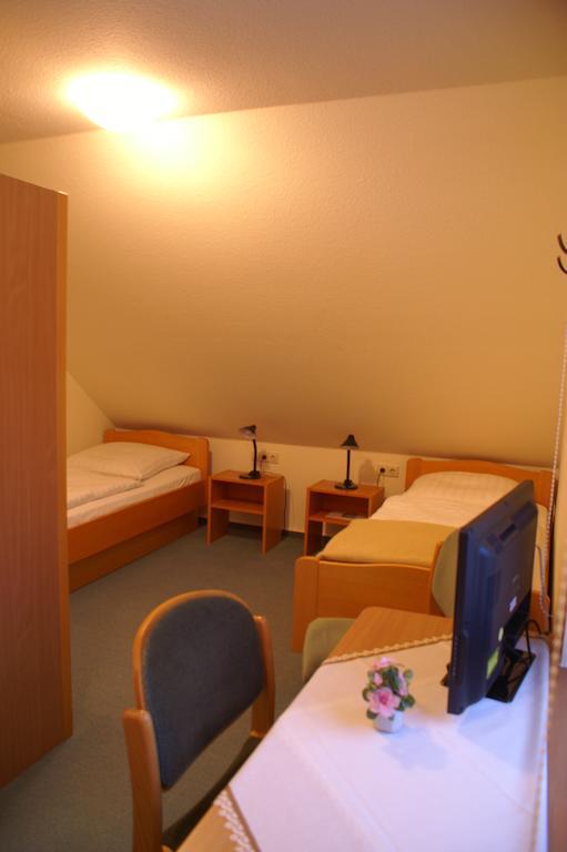 Landhotel & Gasthaus Altenburg Niedenstein Номер фото